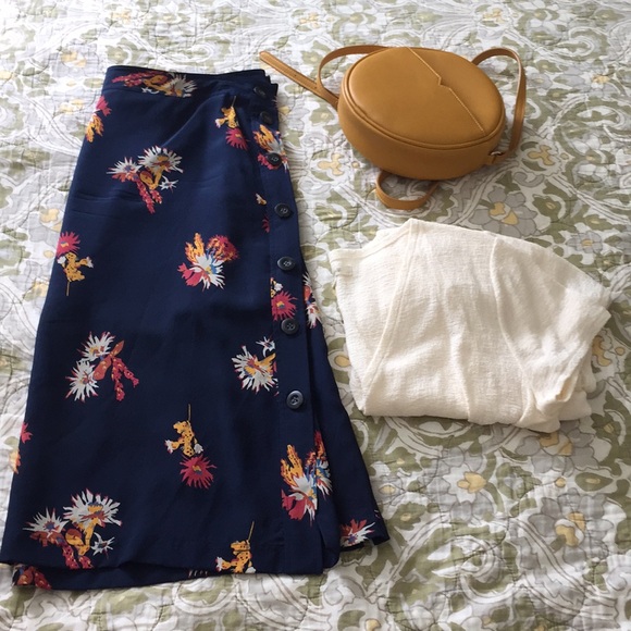 Madewell Dresses & Skirts - MADEWELL cactus flower silk skirt